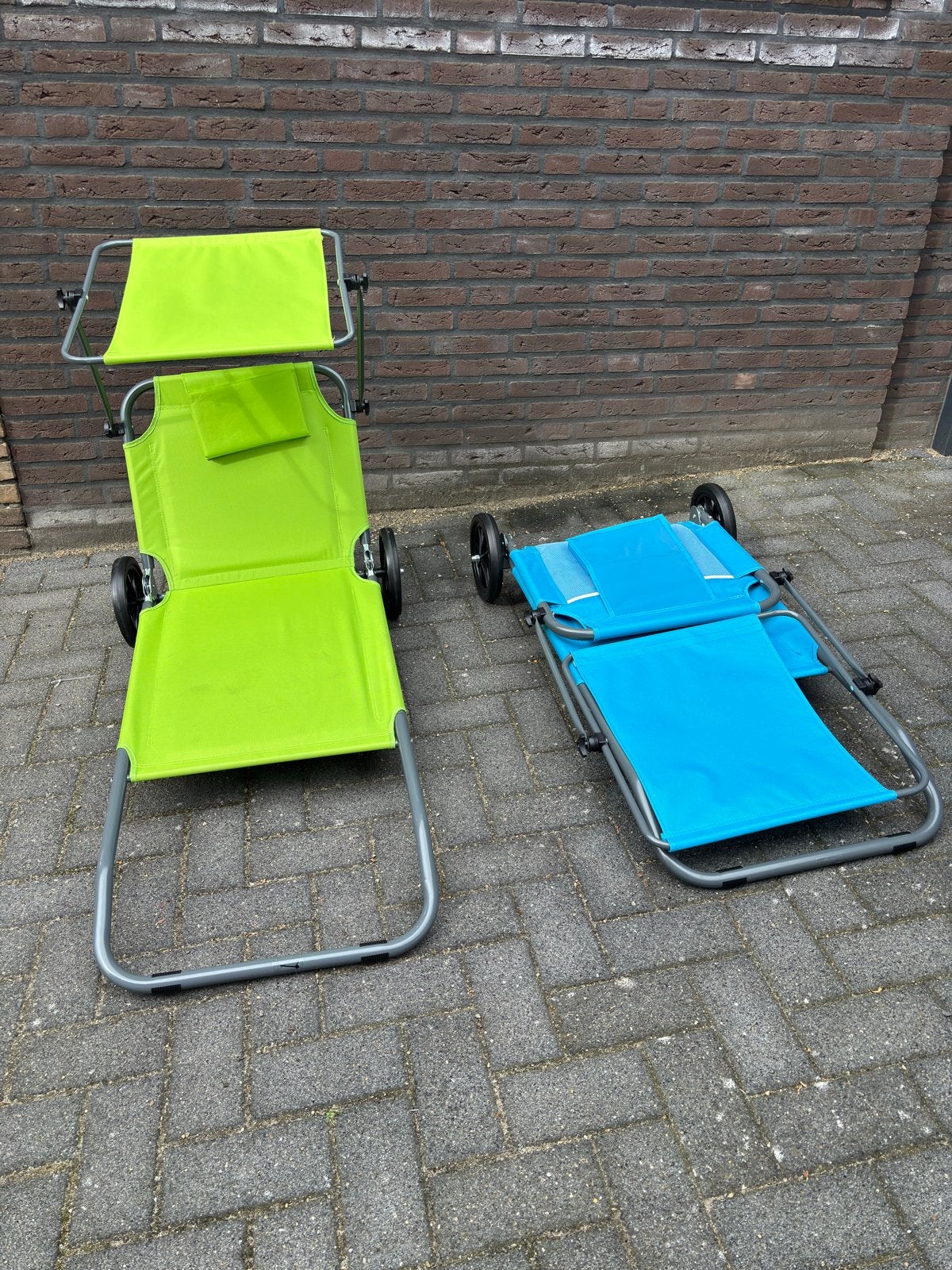 Nieuw 2x opvouwbaar strandbed, Ophalen, Gebruikt, Metaal, Inklapbaar