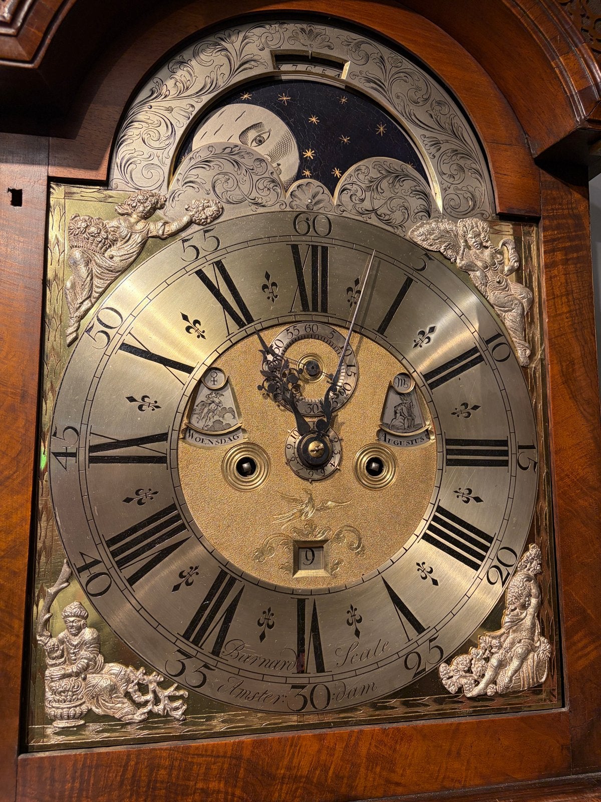 Bijzonder 18e-eeuws Amsterdams staand horloge met kalender e, Ophalen
