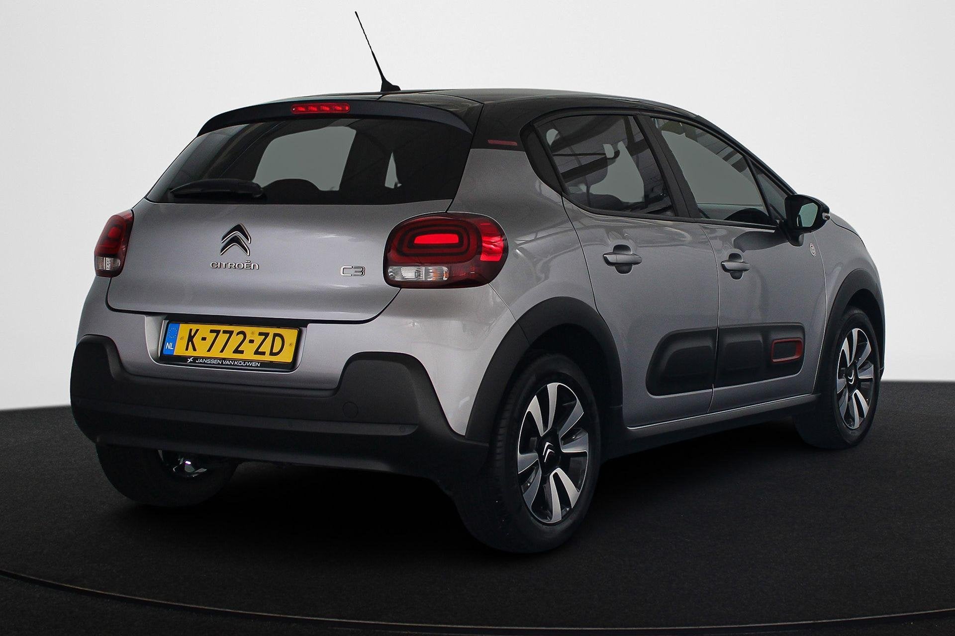 Citroen C3 1.2 PureTech C-Series Navigatie Apple CarPlay Lic, Voorwielaandrijving, 83 pk, Euro 6, 1199 cc
