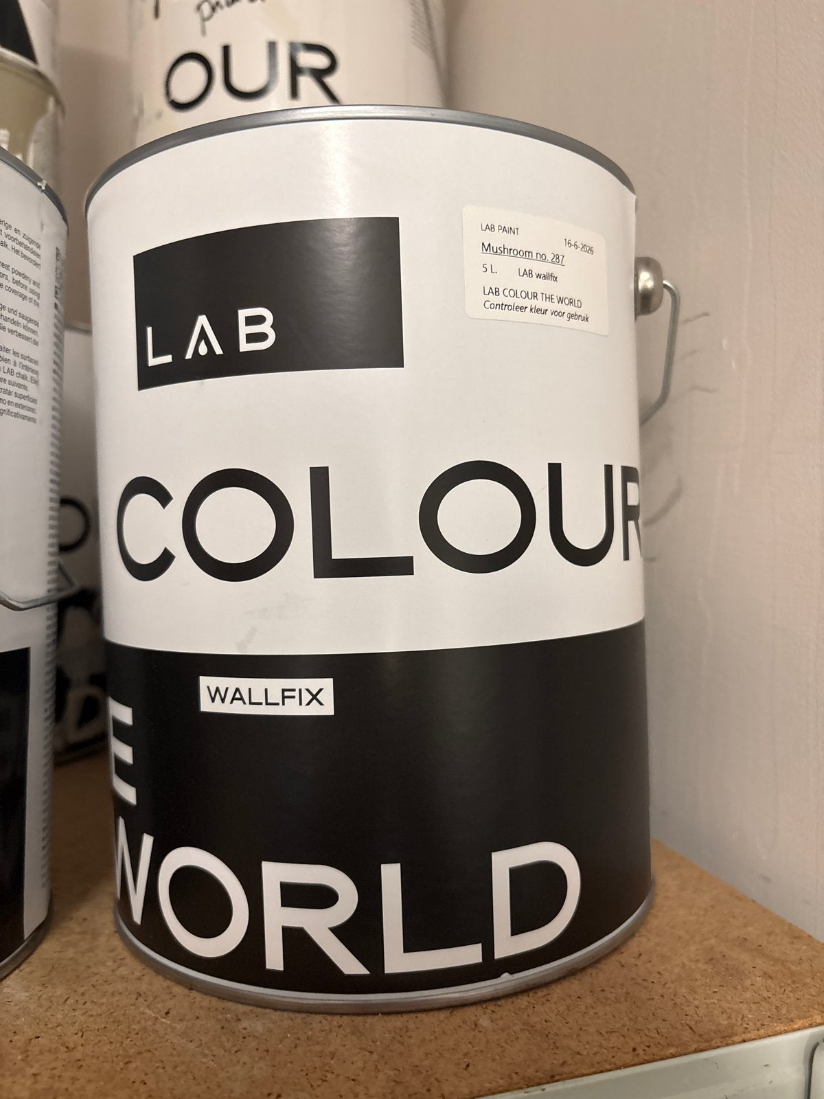 LAB Colour Wallfix Muurverf -  5 Liter - Mushroom, Overige kleuren, Nieuw, Ophalen of Verzenden, Verf