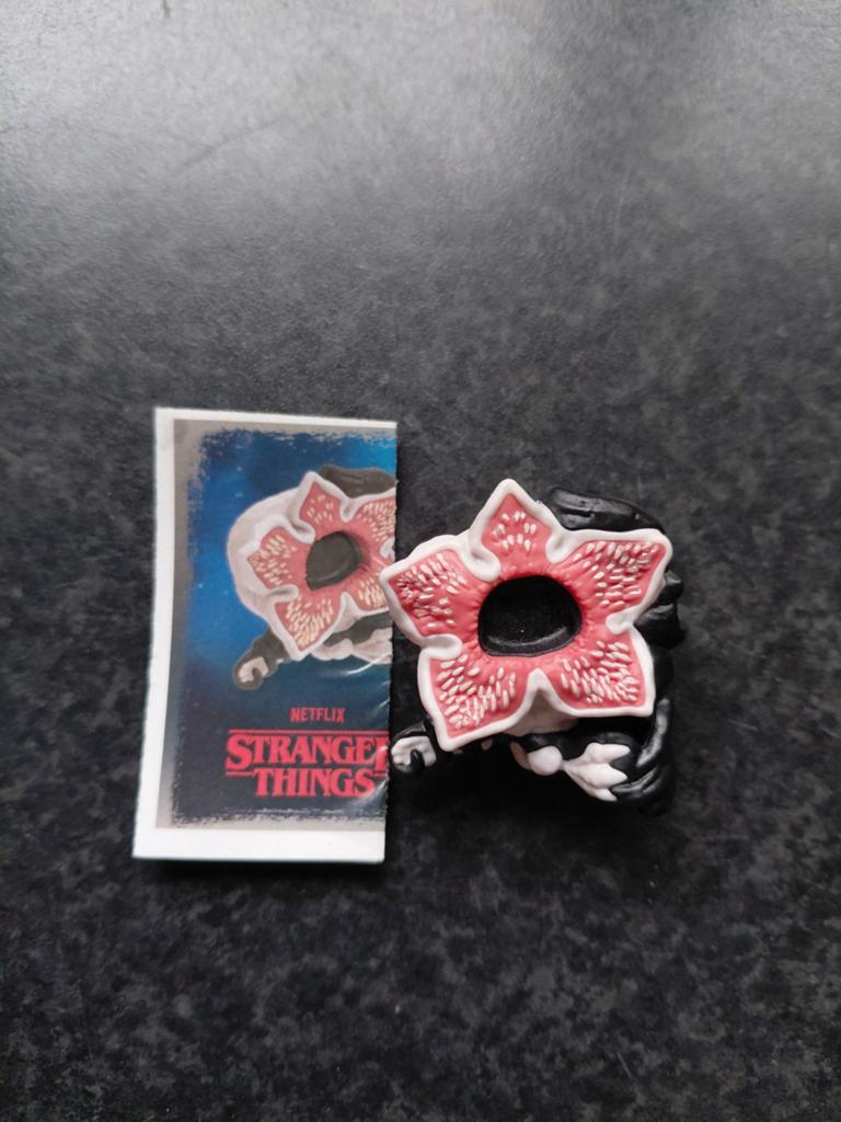 Kinderjoy stranger things demogorgon, Ophalen of Verzenden, Zo goed als nieuw