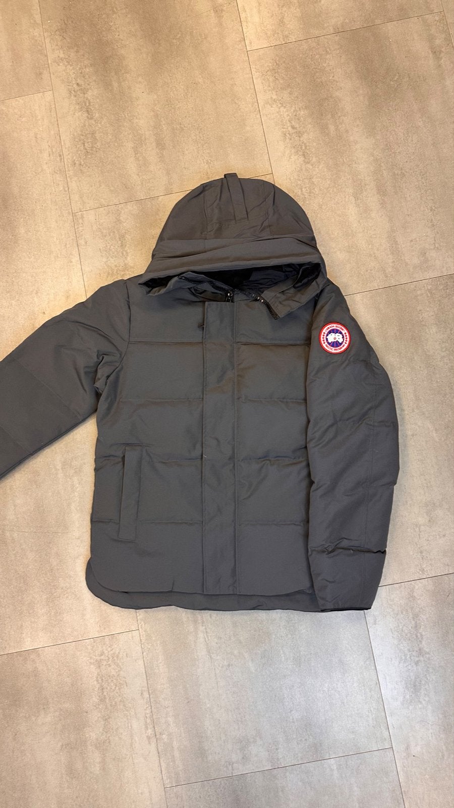 Canada Goose jas grijs - Maat s tot xxl, Ophalen of Verzenden, Zo goed als nieuw, Maat 48/50 (M), Grijs