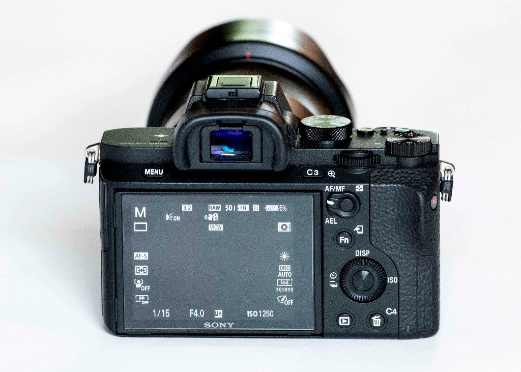 Foto 8 van Sony A7 II + Zeiss 24-70mm F4 + Battery Kit | ALS NIEUW