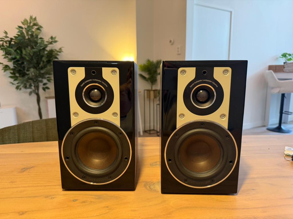 Dali opticon 1 set walnoot zo goed als nieuw, Audio, Tv en Foto, Luidsprekers, Overige merken, Ophalen of Verzenden, Zo goed als nieuw