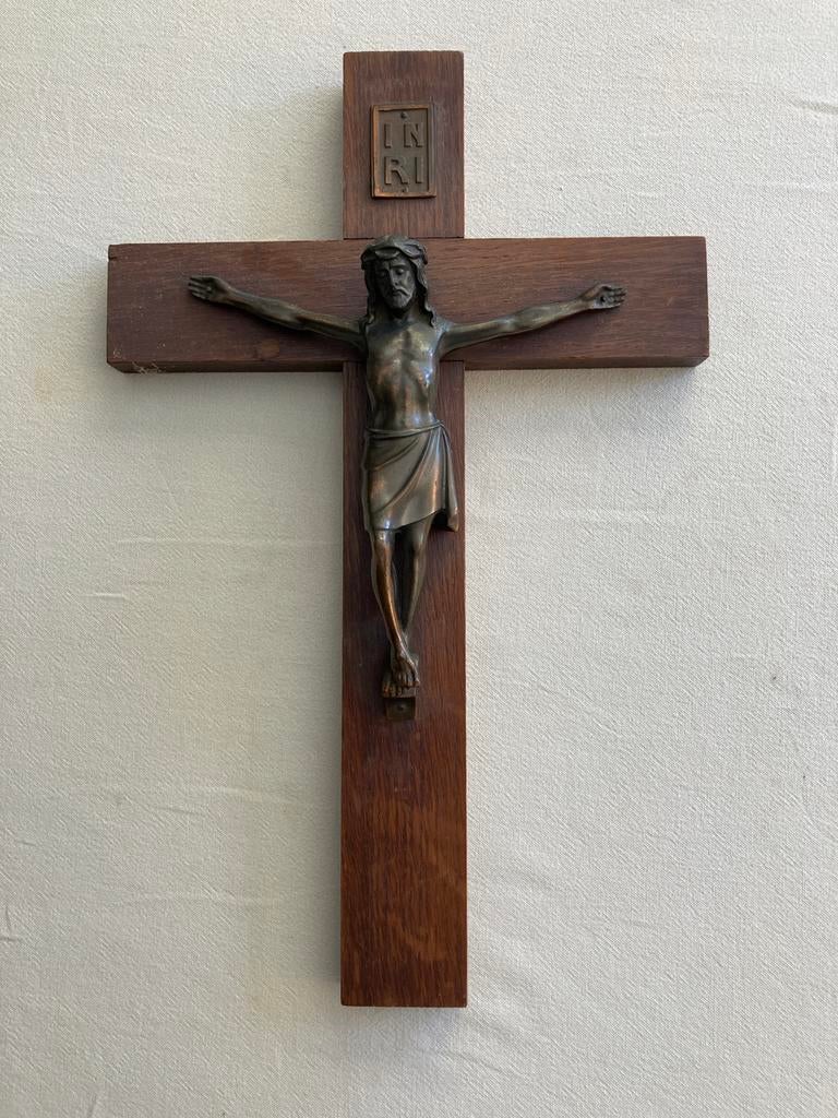 Vintage houten kruisbeeld met bronzen corpus, Antiek en Kunst, Ophalen of Verzenden