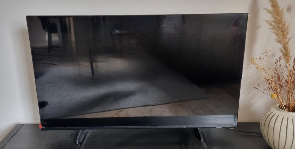 MOET NU WEG! Samsung smart TV met tafel(helemaal nieuw), Ophalen, Gebruikt, Samsung