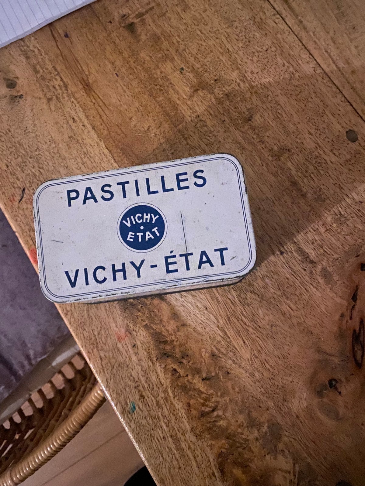 Antiek blikje v Vichy, Ophalen of Verzenden, Gebruikt, Overige