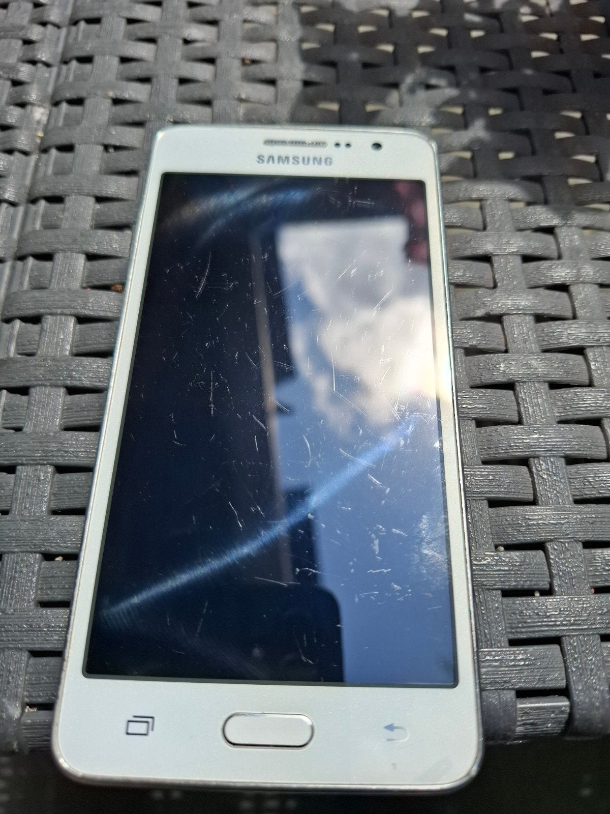 Samsung Galaxy Grand Prime SM-G531F 8GB Wit, Telecommunicatie, Mobiele telefoons | Samsung, Gebruikt, Overige modellen, Wit, Touchscreen