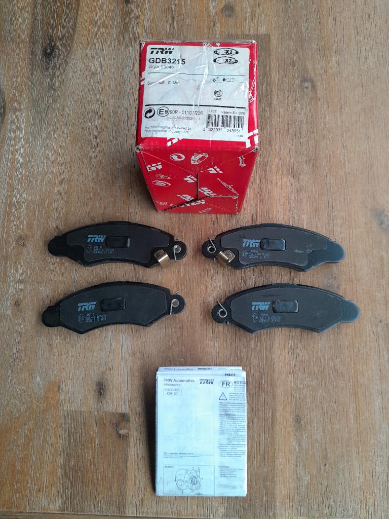 NOS - Remblokken Suzuki Swift, Ophalen of Verzenden, Nieuw, Suzuki