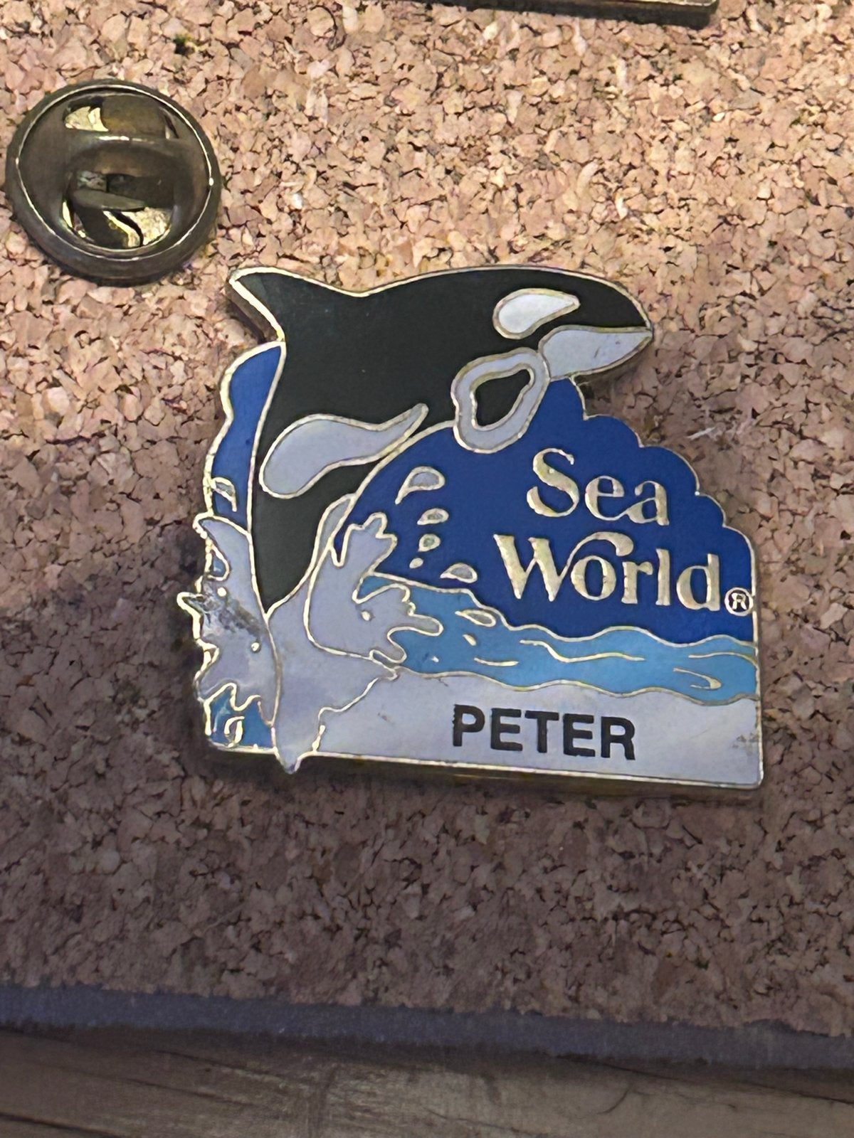 Sea World Peter Orca Pin, Ophalen of Verzenden, Zo goed als nieuw, Overige onderwerpen, Speldje of Pin