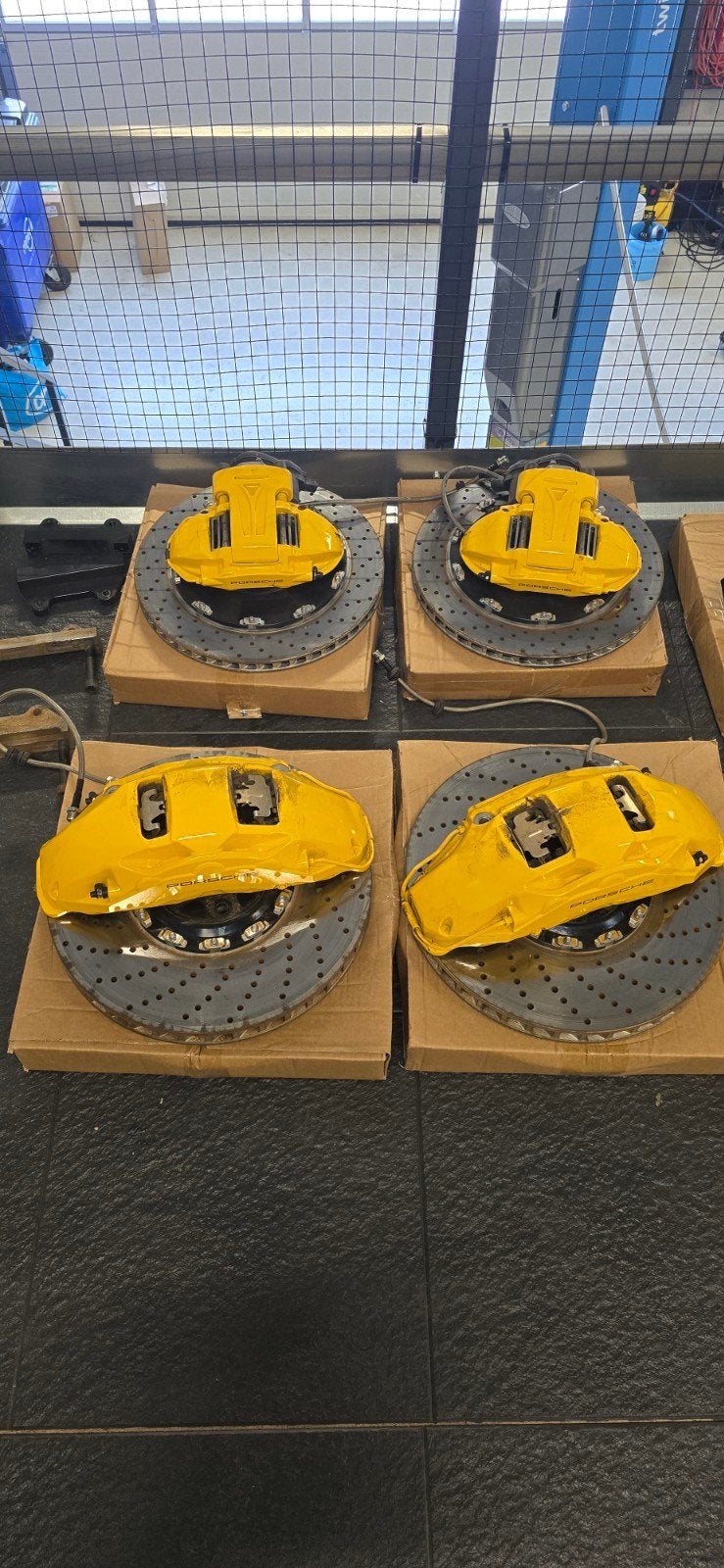 Audi A6 C7 Mega Remmen Set - Porsche Remklauwen, Ophalen, Gebruikt, Audi