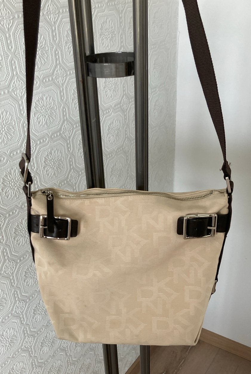 DKNY Schoudertasje - Beige met logo print, Ophalen of Verzenden, Gebruikt, Beige, Schoudertasje