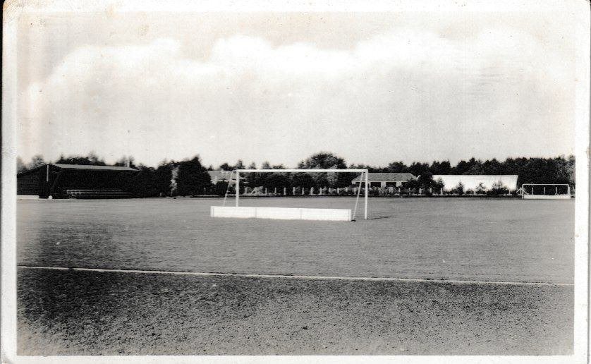 ERMELO - KAZERNE / SPORTVELD J. v. SCHAFFELAAR, Ophalen of Verzenden, 1940 tot 1960, Ongelopen, Gelderland