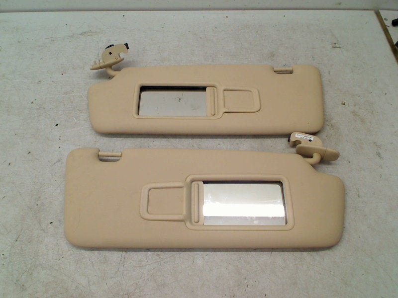 Zonneklep beige Audi A5 Sportback (8TA) 2015 8k0857551, Auto-onderdelen, Gebruikt, Auto-Union-Straße  1, Ingolstadt 85057, , Duitsland