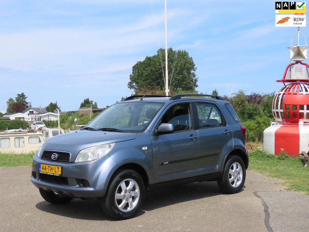 Daihatsu Terios 1.5-16v 2WD *Nette auto !, Auto's, Daihatsu, 13 km/l, 1350 kg, Gebruikt, Zwart