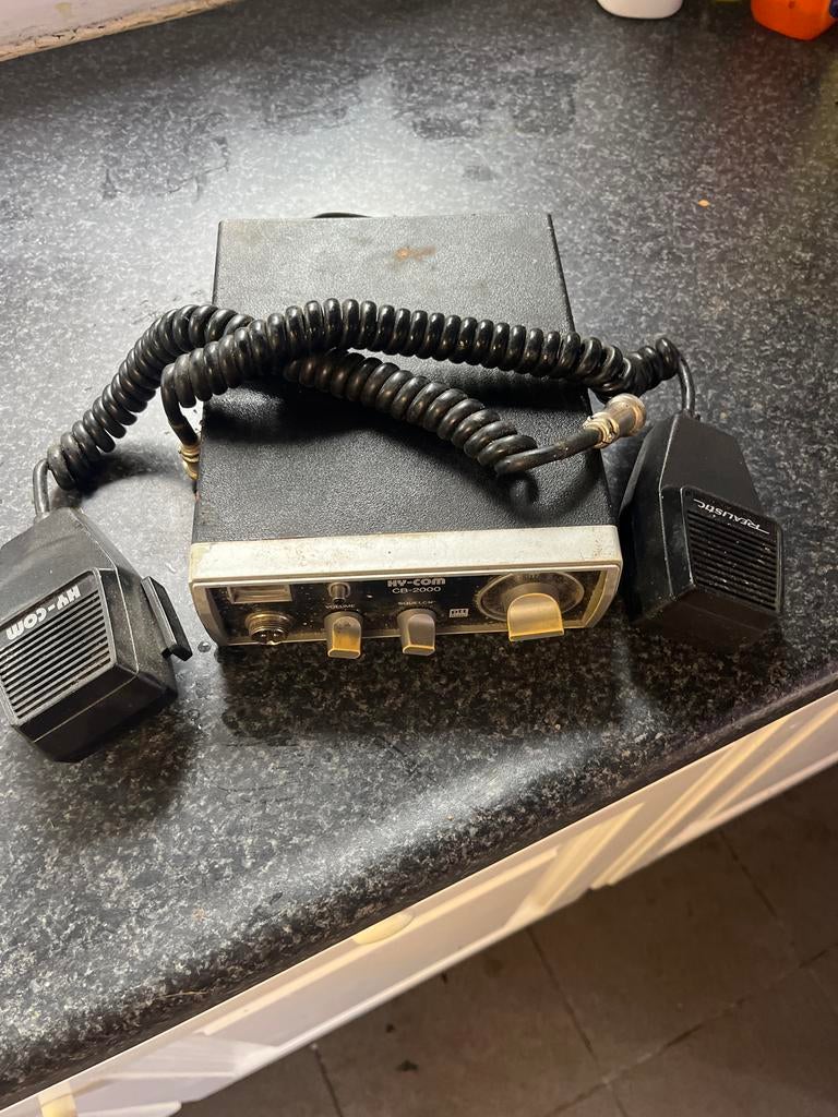 Hy-Com CB-2000 CB-radio met twee microfoons - Garagevondst, Ophalen, Gebruikt