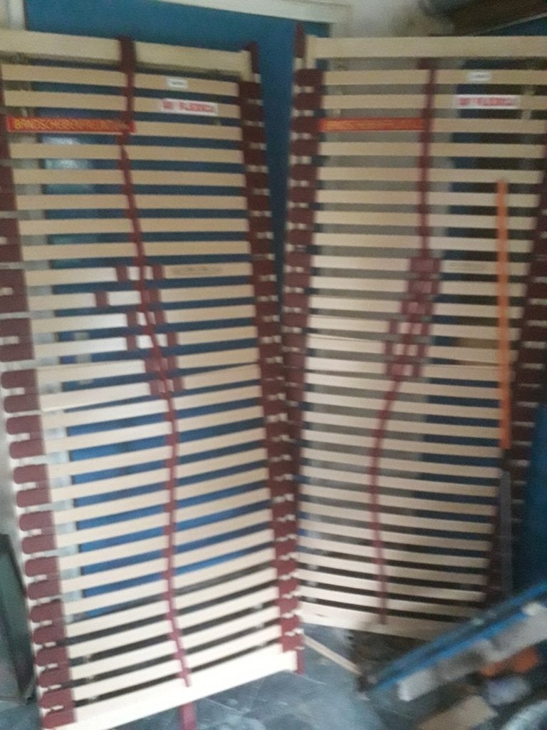 2 elektrische lattenbodems 90x200,zijn ook los te koop., Huis en Inrichting, Slaapkamer | Matrassen en Bedbodems, 90 cm, Tweepersoons