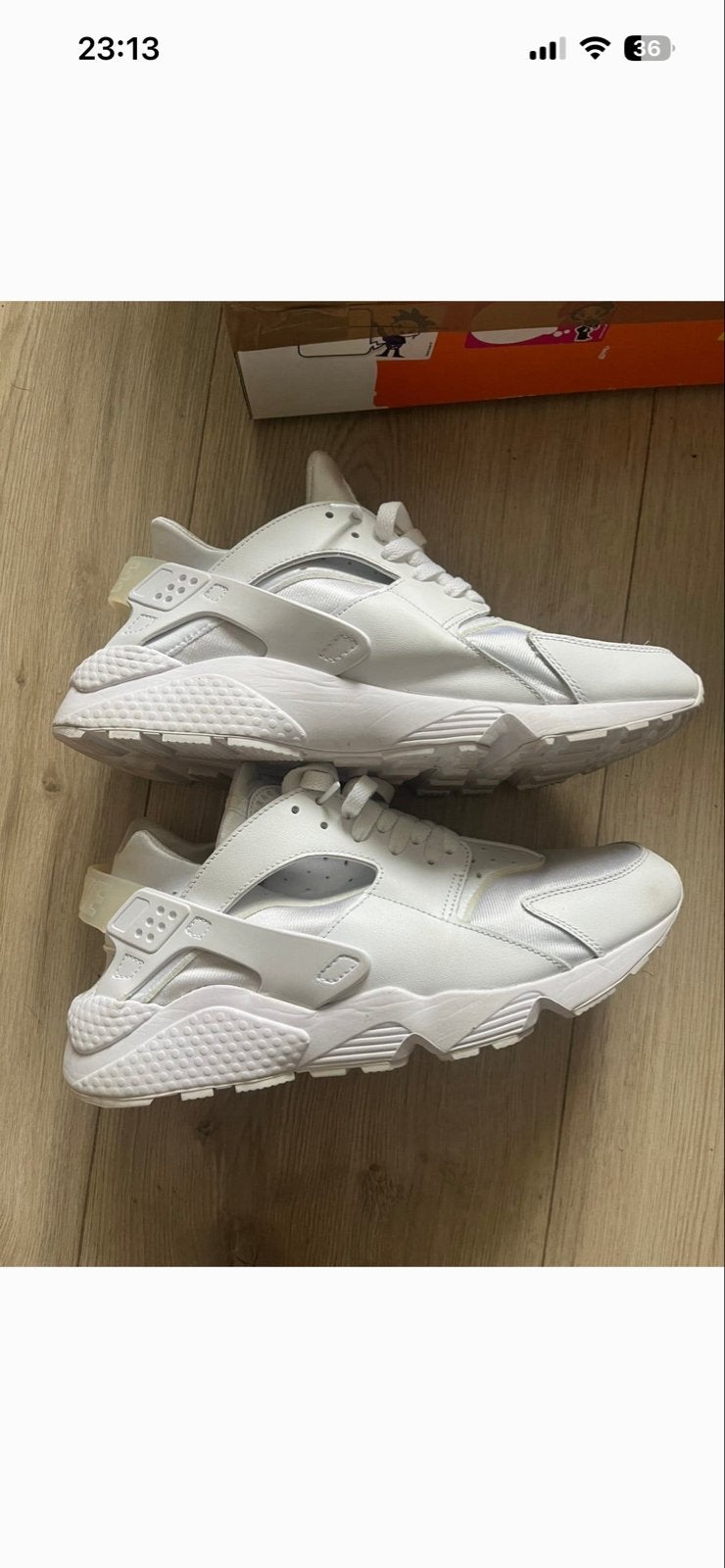 Nike Huarache Triple white - Maat 44,5, Kleding | Heren, Schoenen, Ophalen of Verzenden, Gedragen, Wit, Sneakers of Gympen
