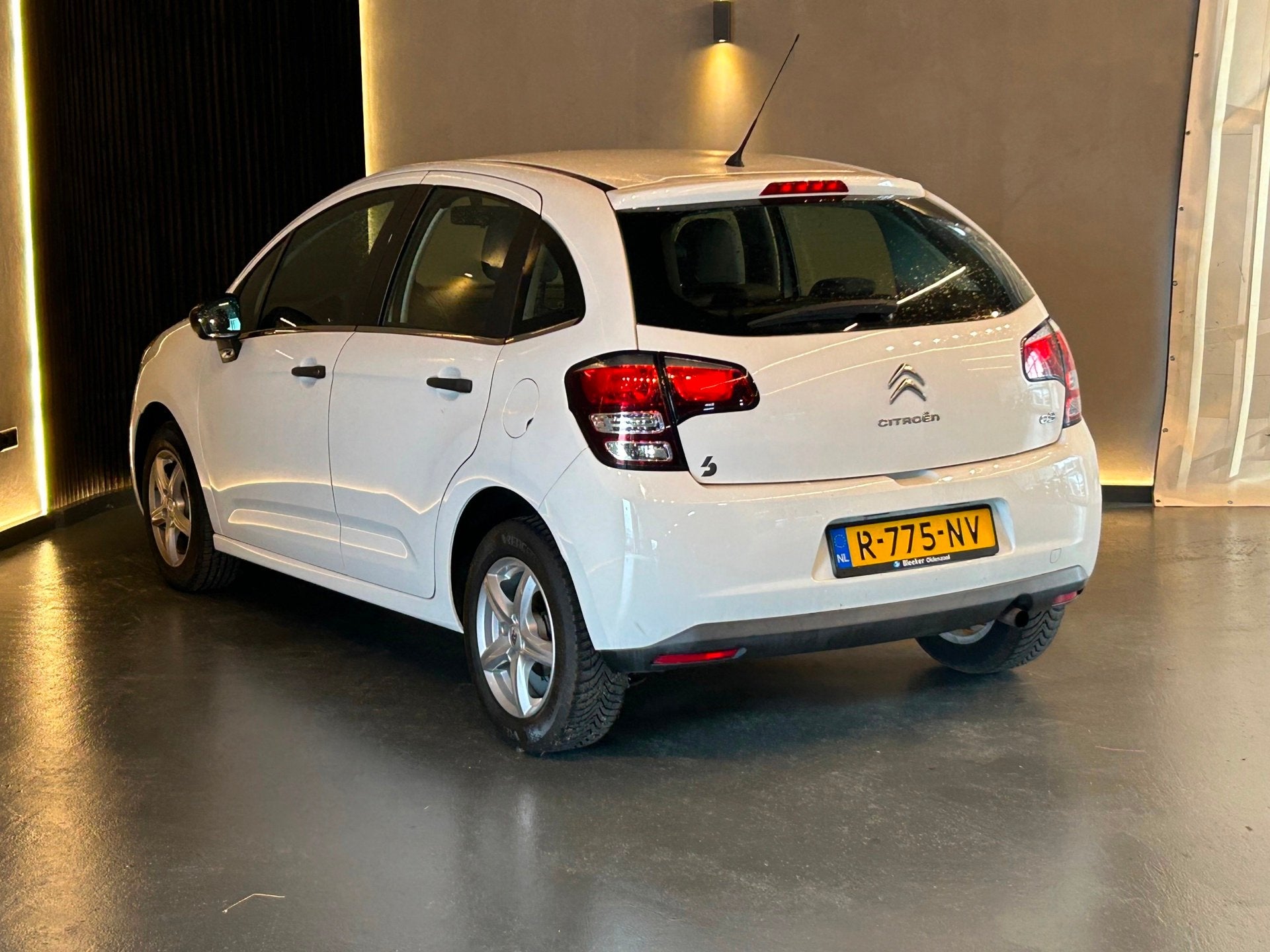 Citroen C3 1.0 VTi Attraction|AIRCO|ELEK RAMEN|VELGEN|CENTR, Auto's, Voorwielaandrijving, Euro 5, 450 kg, Gebruikt