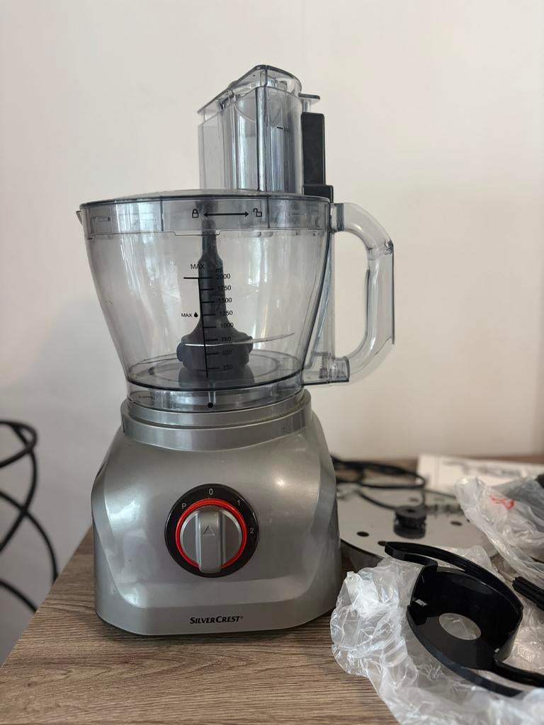 SilverCrest Foodprocessor met diverse accessoires, 1 tot 2 liter, 2 snelheden, Nieuw, Ophalen of Verzenden