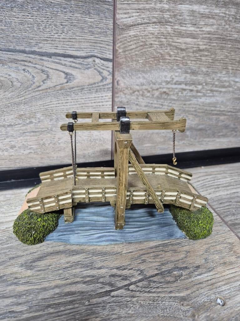 Luville brug in originele doos kerstdorp kersthuisjes, Diversen, Kerst, Ophalen of Verzenden, Zo goed als nieuw
