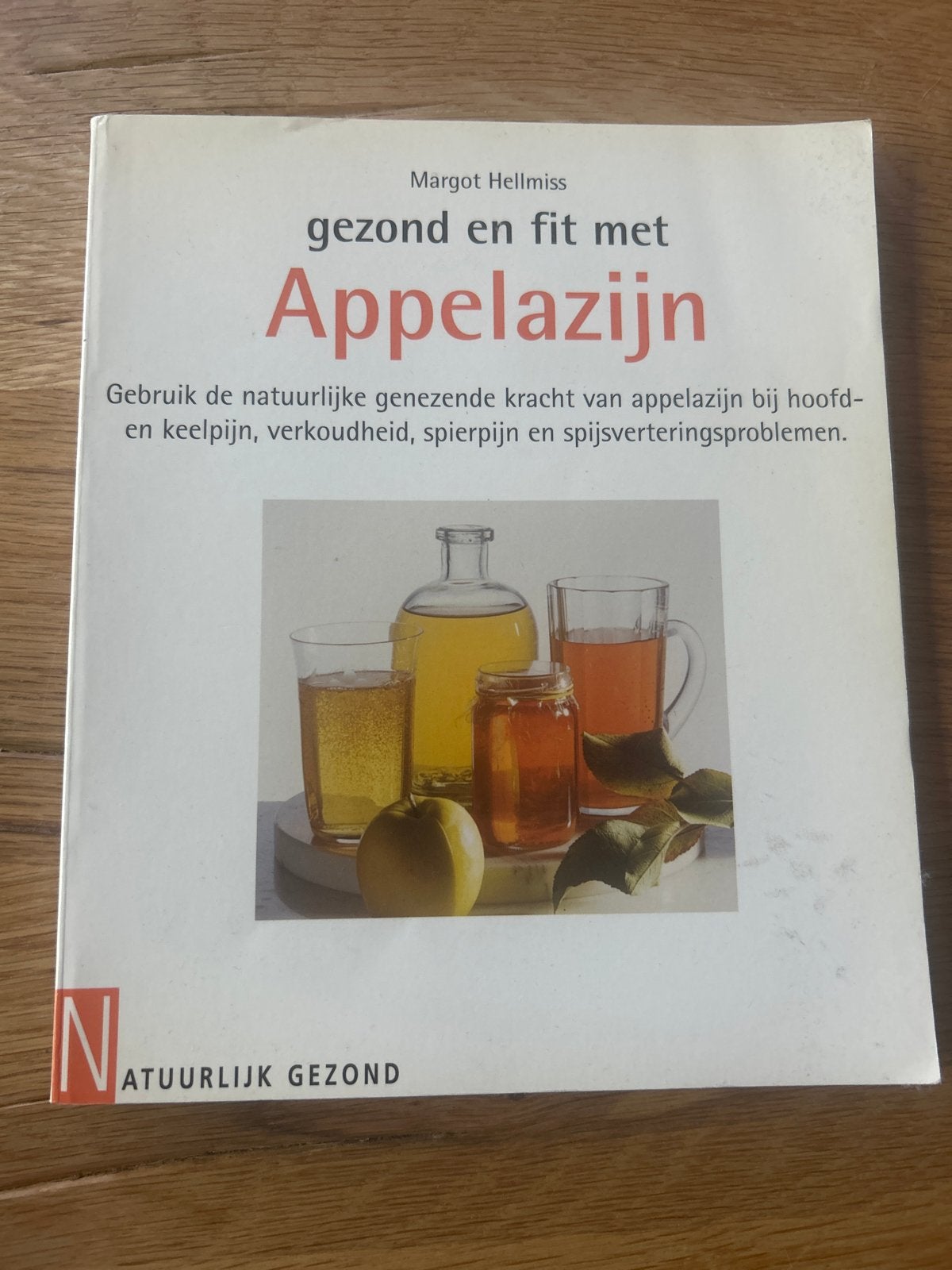 Gezond en fit met Appelazijn - Margot Hellmiss, Boeken, Ophalen of Verzenden, Gelezen, Kruiden en Alternatief