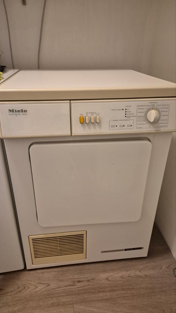 Miele wasdroger Novotronic T455C, Witgoed en Apparatuur, Wasdrogers, Ophalen, Gebruikt, Luchtafvoer, 4 tot 6 kg