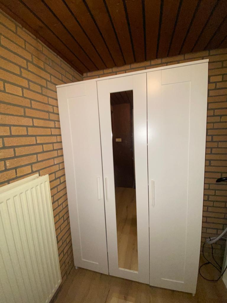 Witte 3 deurs ikea brimnes kast, Huis en Inrichting, Kasten | Kledingkasten, Gebruikt, 150 tot 200 cm, 100 tot 150 cm, 25 tot 50 cm