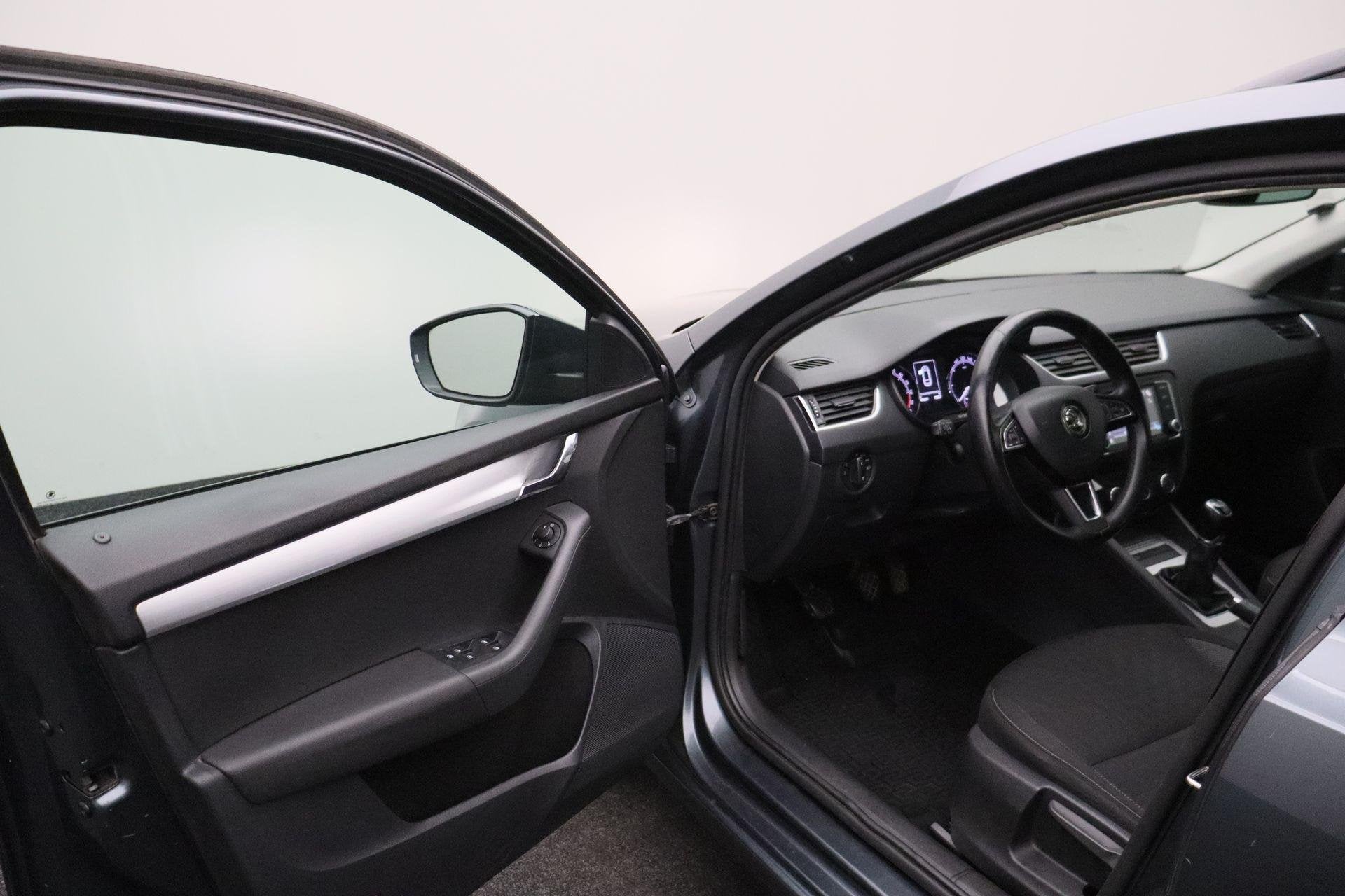 Skoda Octavia Combi 1.6 TDI Greentech Ambition 2018 | 1e Eig, Auto's, Voorwielaandrijving, 1227 kg, Stof, Gebruikt