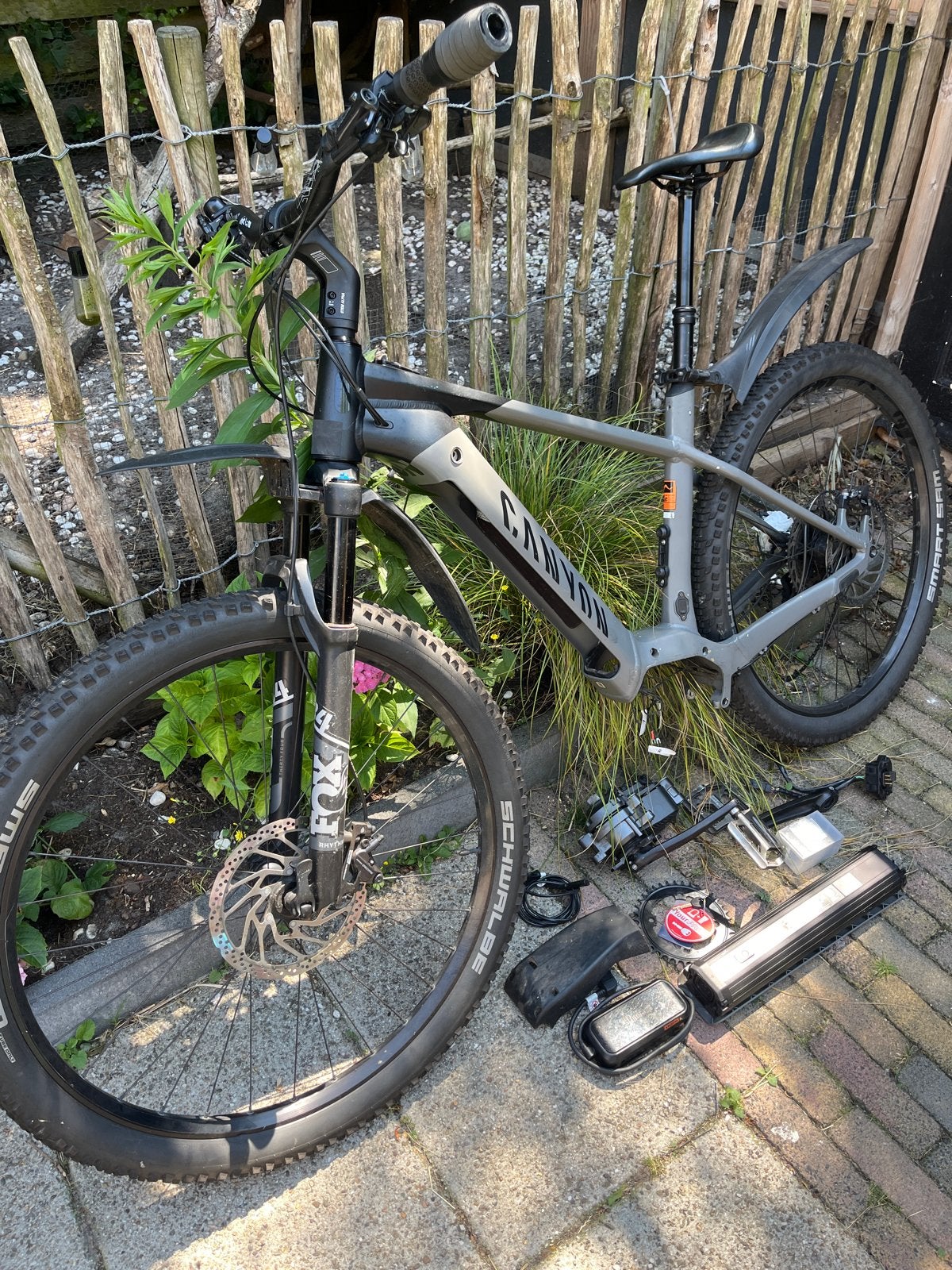 Grand Canyon:ON 9 (2021) – Maat L – Stealth (Motor defect), Fietsen en Brommers, Fietsen | Mountainbikes en ATB, Gebruikt, Hardtail