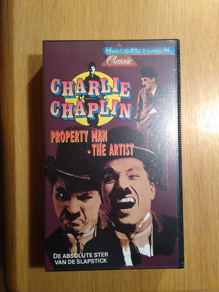 VHS videoband Charlie Chaplin: Property Man / The Artist, Alle leeftijden, Ophalen of Verzenden, Zo goed als nieuw, Komedie