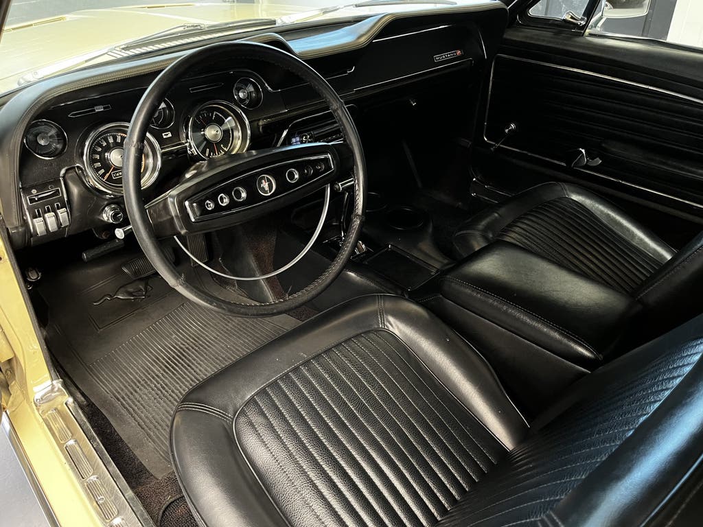 Ford Mustang Schijfremmen, Stuurbekrachtiging Automaat, foto 3