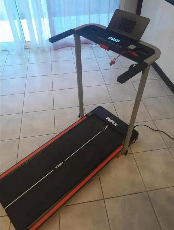 Nieuwe loopband met 9% helling - Ongebruikt in doos, Ophalen, Nieuw, Metaal, Loopband