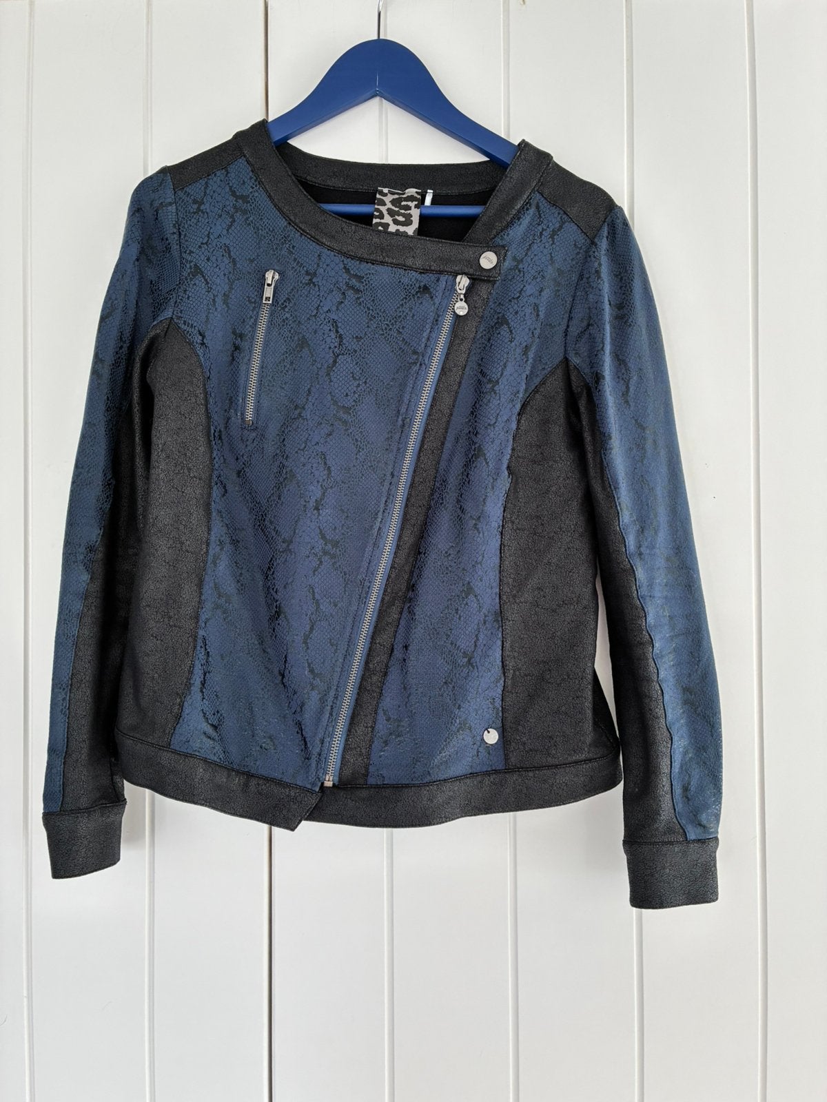 Poools biker jasje blazer blauw zwart slangenprint (L/40), Maat 38/40 (M), Zo goed als nieuw, Jasje, Verzenden