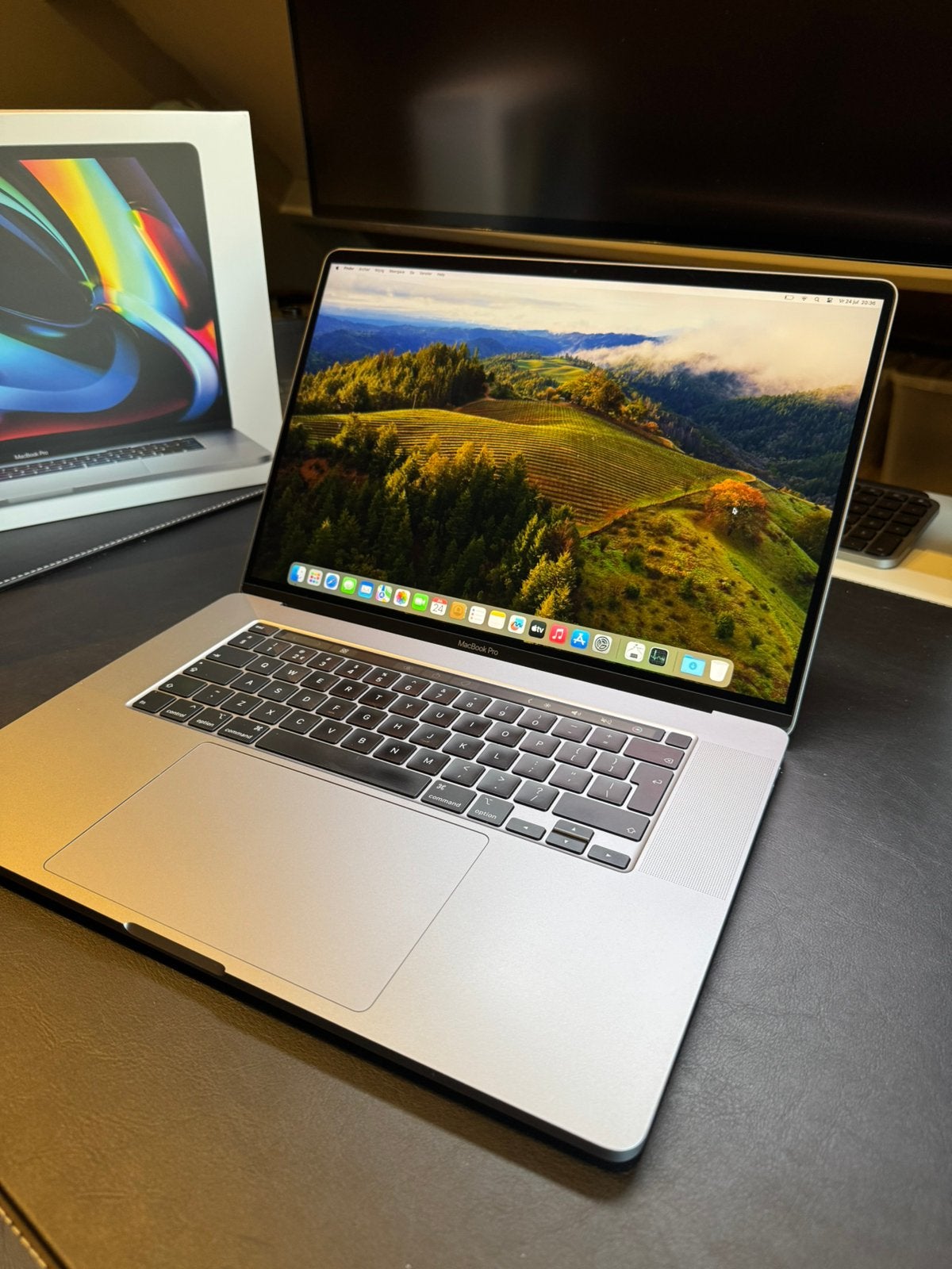 Apple MacBook Pro 16-inch (2019) I9 | 16GB | 1TB | 5500M 8GB, Computers en Software, MacBook Pro, 1 TB of meer, Gebruikt, 2 tot 3 Ghz