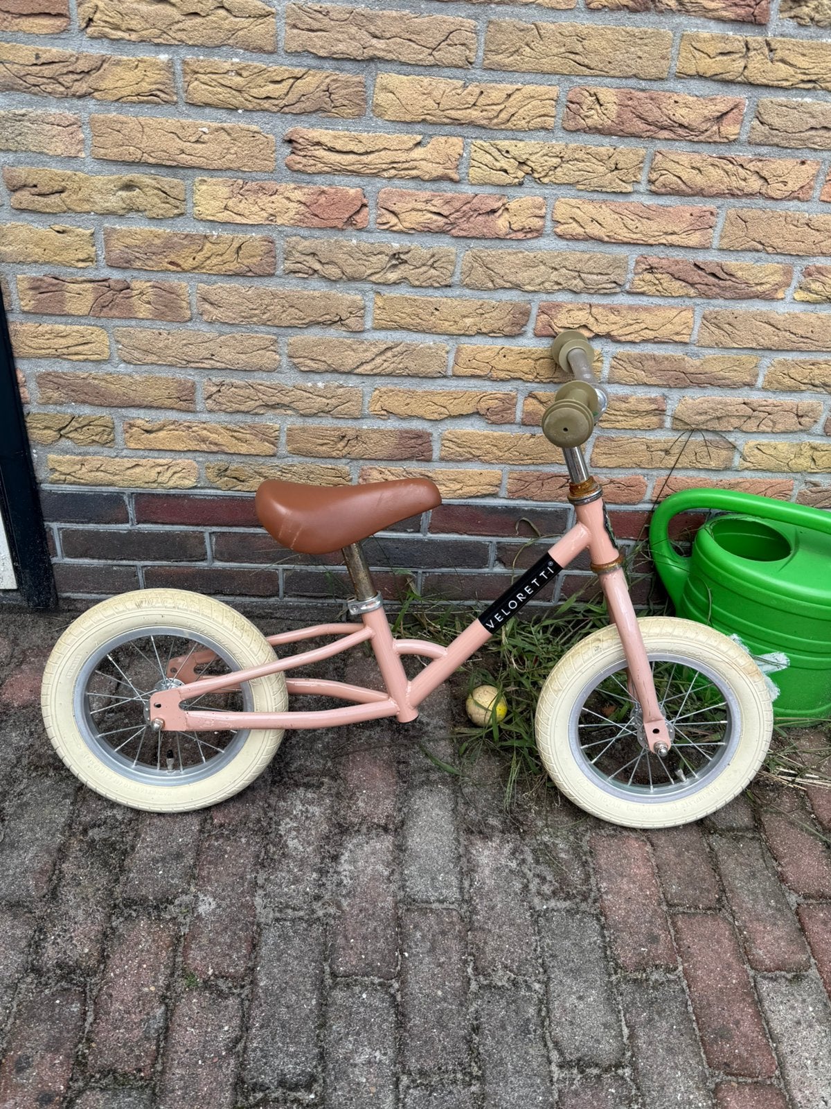 Veloretti loopfiets zalm, Ophalen, Gebruikt, Minder dan 16 inch
