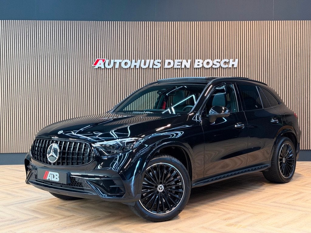 Mercedes-Benz GLC-klasse 400e 4MATIC AMG Line 381PK, Auto's, Mercedes-Benz, Automaat, Gebruikt, 2000 kg, Zwart
