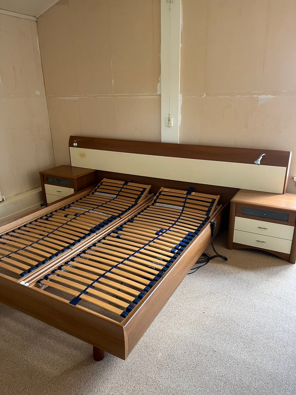 2 persoons bed 180x200cm elektrisch verstelbare bodem gebr., Ophalen, Gebruikt, Tweepersoons
