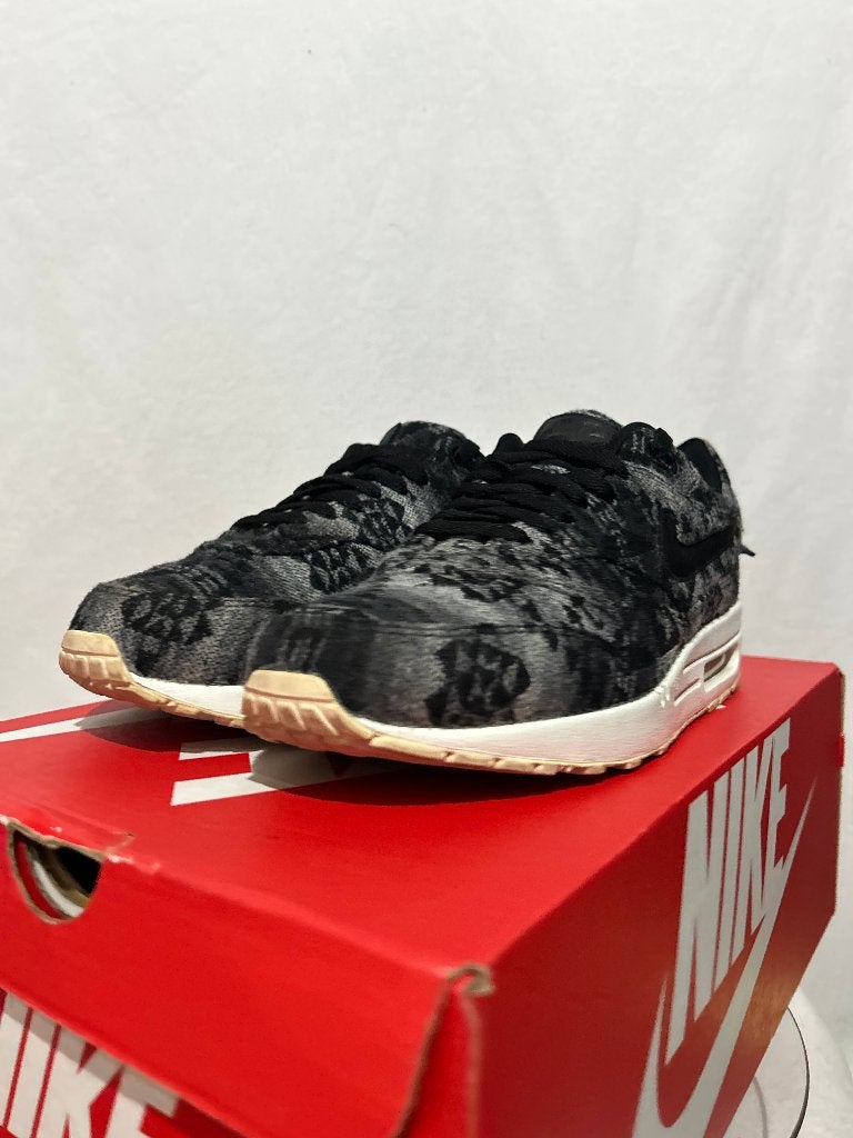 ALS NIEUW! Maat 42,5 - Nike Air Max 1 Premium ID Pendleton, Kleding | Heren, Schoenen, Verzenden, Zwart, Nike, Nike