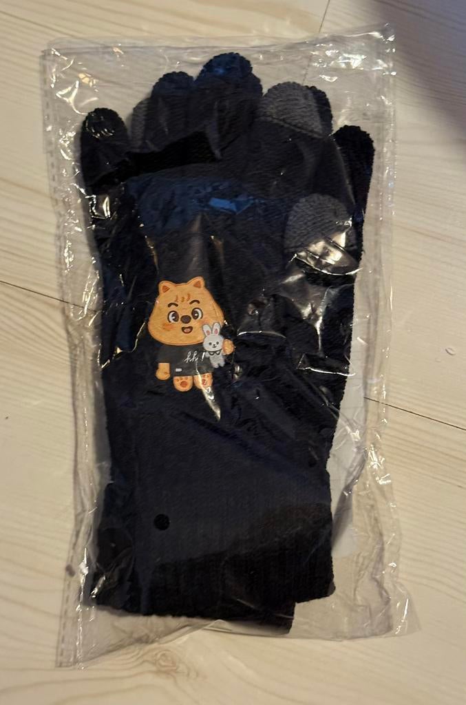 Stray Kids Han Quokka handschoenen zwart helemaal nieuw, Ophalen of Verzenden, Nieuw, Gebruiksvoorwerp