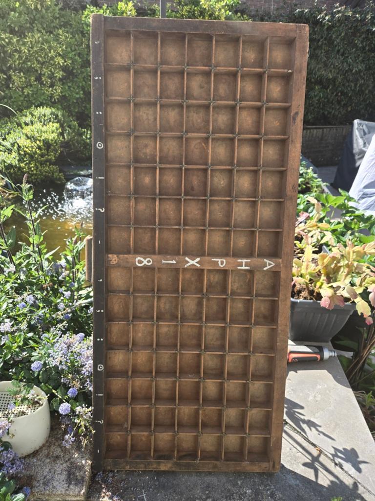 Antieke houten letterbak / zetkast, Ophalen