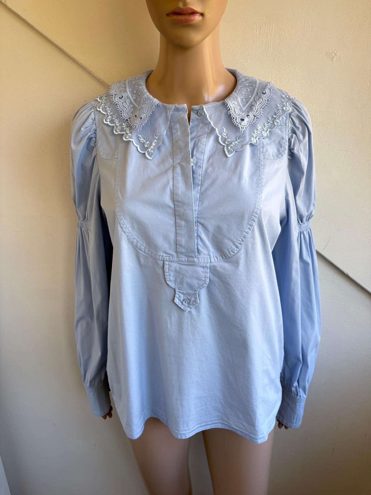 MUNTHE blouse lichtblauw maat 40 kant kraag, Maat 38/40 (M), Blauw, Ophalen of Verzenden, Zo goed als nieuw