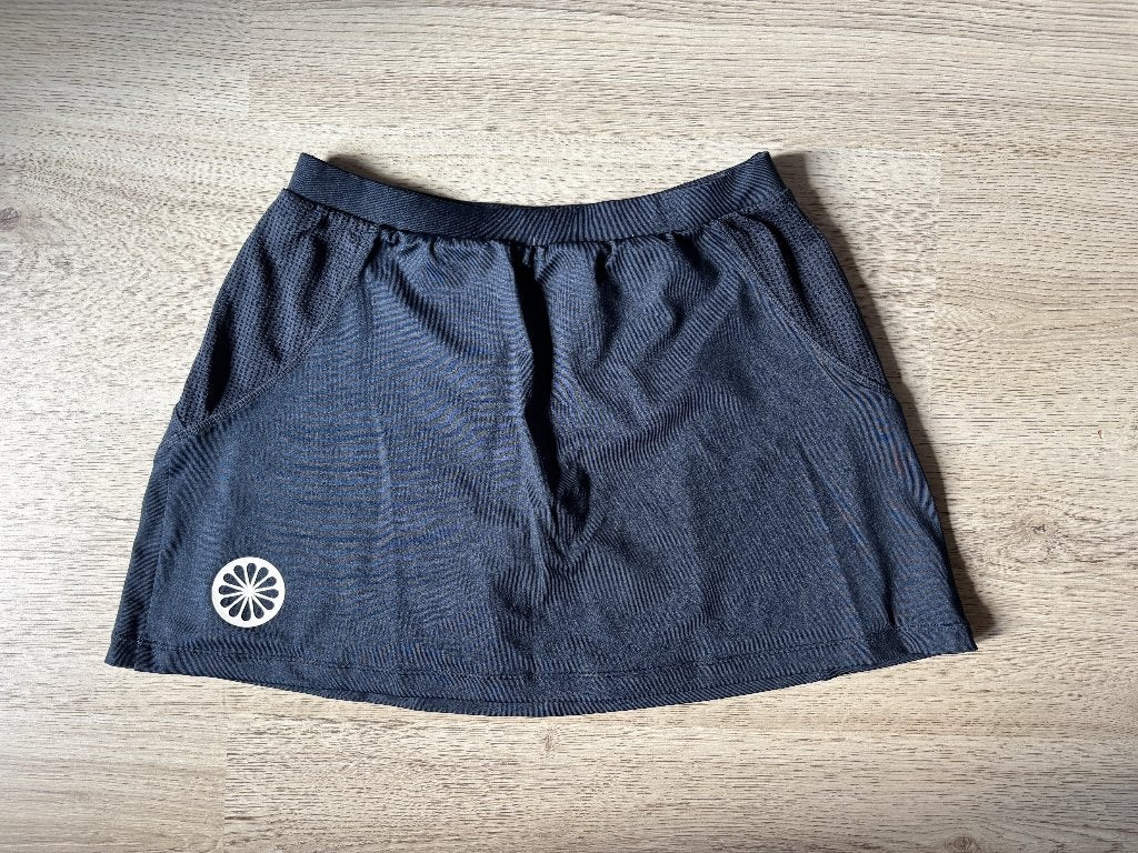 Donkerblauw hockeyrokje The Indian Maharadja + Sokken Adidas, Sport en Fitness, Hockey, Ophalen of Verzenden, Zo goed als nieuw
