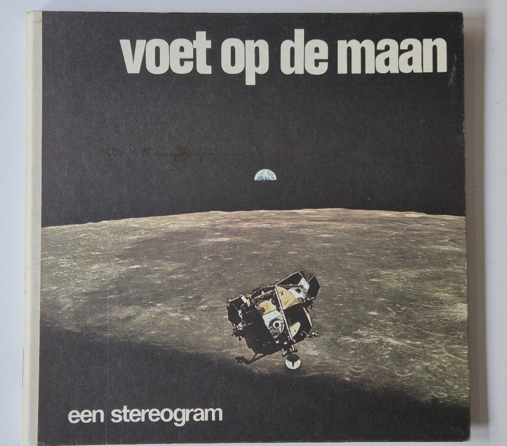 VOET OP DE MAAN - Uniek multimedia-boek, Boeken, Diverse auteurs, Ophalen of Verzenden, Zo goed als nieuw, Nederland