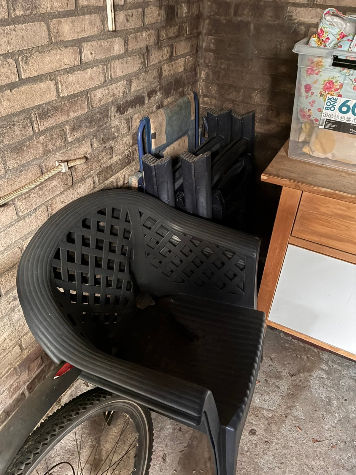 Ermelo gratis Lufama, twee hartman stoelen en twee kuip, Ophalen of Verzenden, Gebruikt, Kunststof