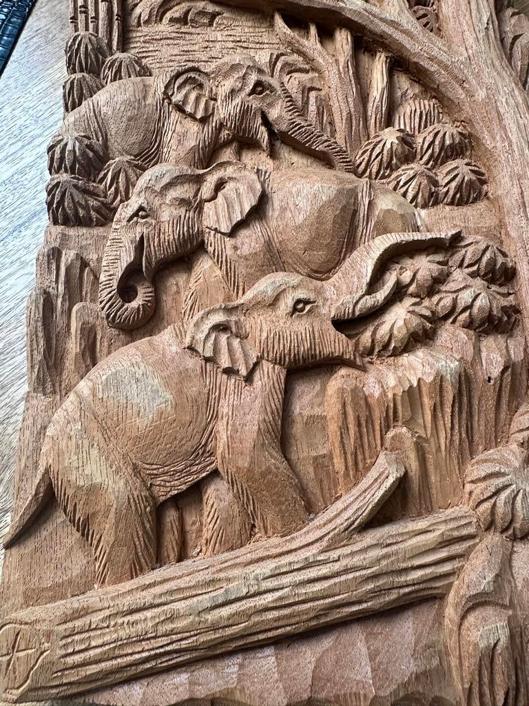 Houtsnijwerk olifanten en bomen, Antiek en Kunst, Kunst | Beelden en Houtsnijwerken, Ophalen of Verzenden