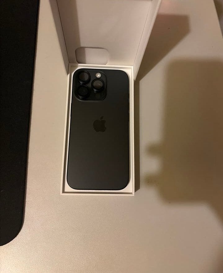 iPhone 16 Pro 512 GB - Nieuwstaat, 512 GB, Zo goed als nieuw, Zonder simlock, Zonder abonnement