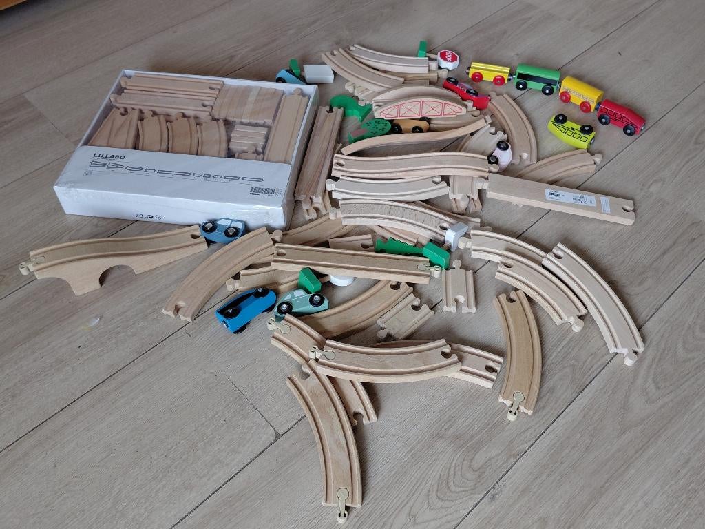 Houten treinbaan autobaan, Kinderen en Baby's, Speelgoed | Houten speelgoed, Ophalen, Zo goed als nieuw, Duw- of Trekspeelgoed