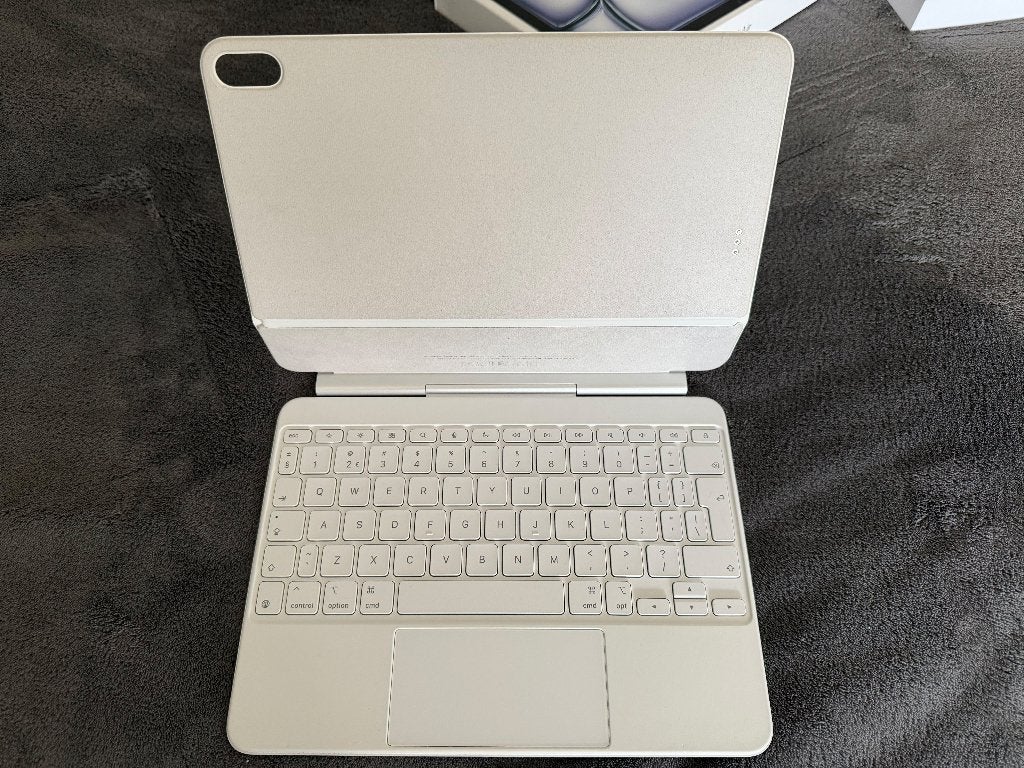 Foto 5 van iPad Air M2 2024 128GB SpaceGray + MagicKeyboard&PencilPro