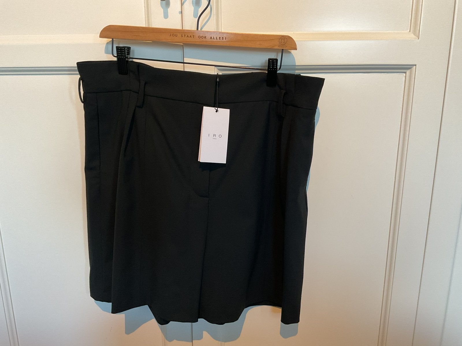 IRO paris zwarte kortebroek maat 44 nieuw, Kort, Zwart, Maat 42/44 (L), Nieuw